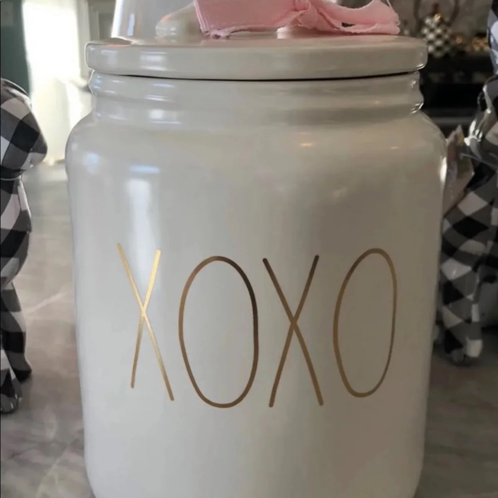 Rae Dunn Valentine’s canister  XOXO